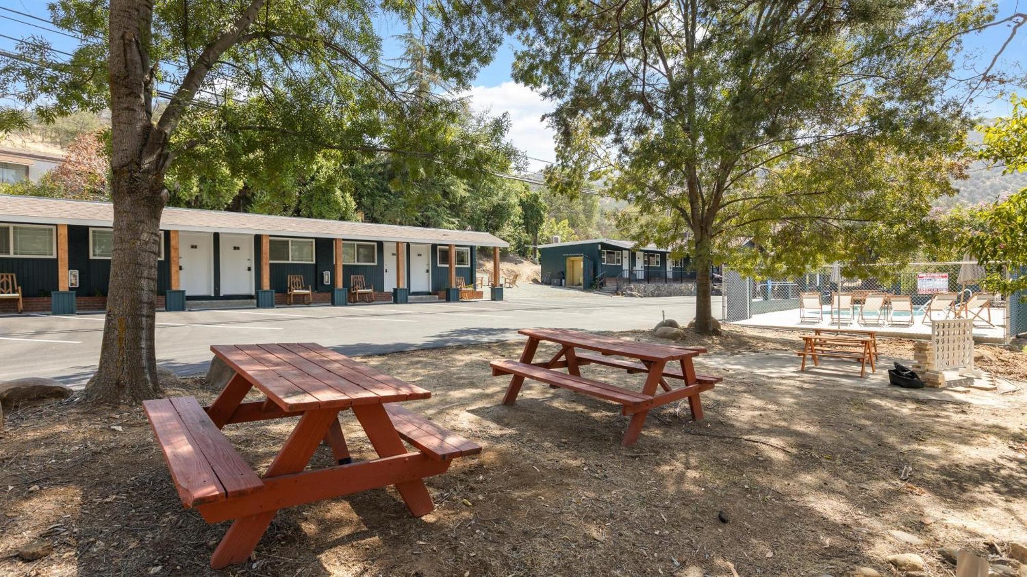 The Charlotte Sequoia Motel R2 Three Rivers Exterior foto